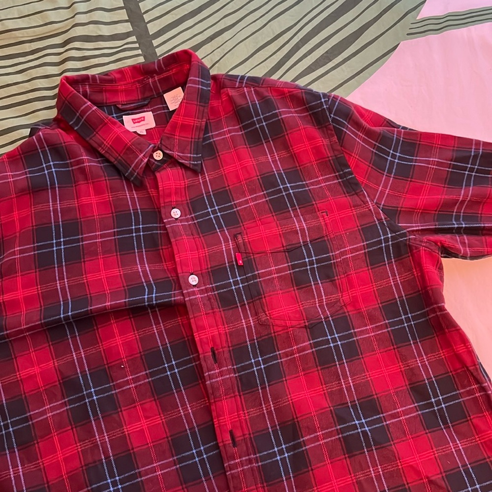 Levi’s XL Button Up Shirt - Red x Blue Plaid